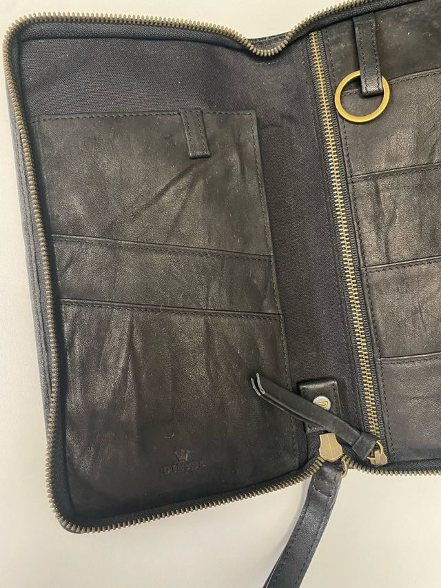 Cartera Diesel Negra Estilo Libro