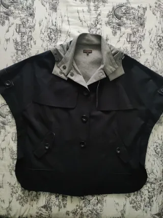 Chaqueta/Capa Adolfo Dominguez Negra