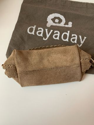 Monedero Dayaday piel marrón