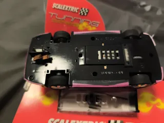 Coche Scalextric Tuning Series Morado