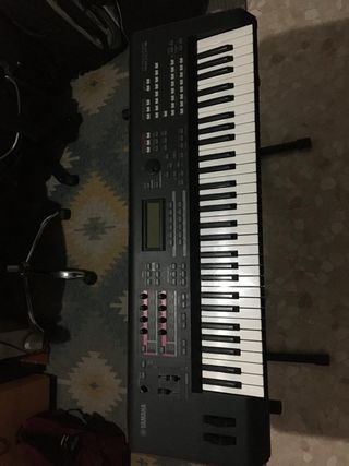 Teclado Yamaha MOXF6