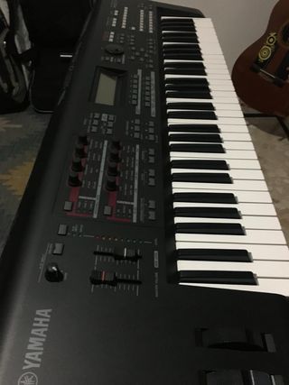 Teclado Yamaha MOXF6