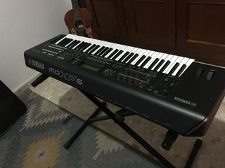 Teclado Yamaha MOXF6