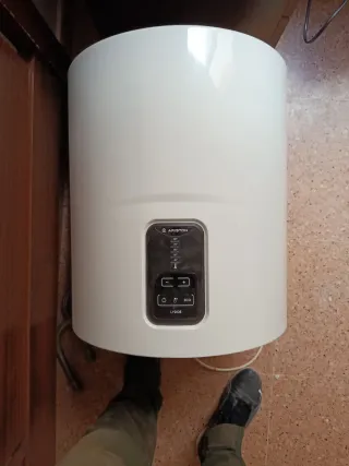 Calentador Eléctrico Ariston LYDOS 50 litros