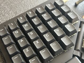 ZSA Moonlander Negro MX Cherry Brown