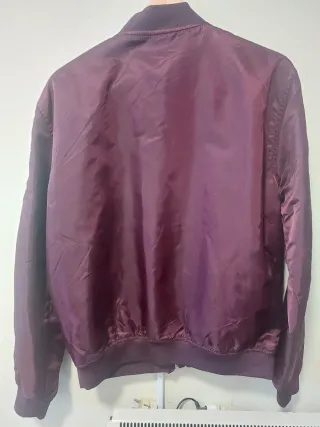 Chaqueta Bomber Granate Bershka Talla L