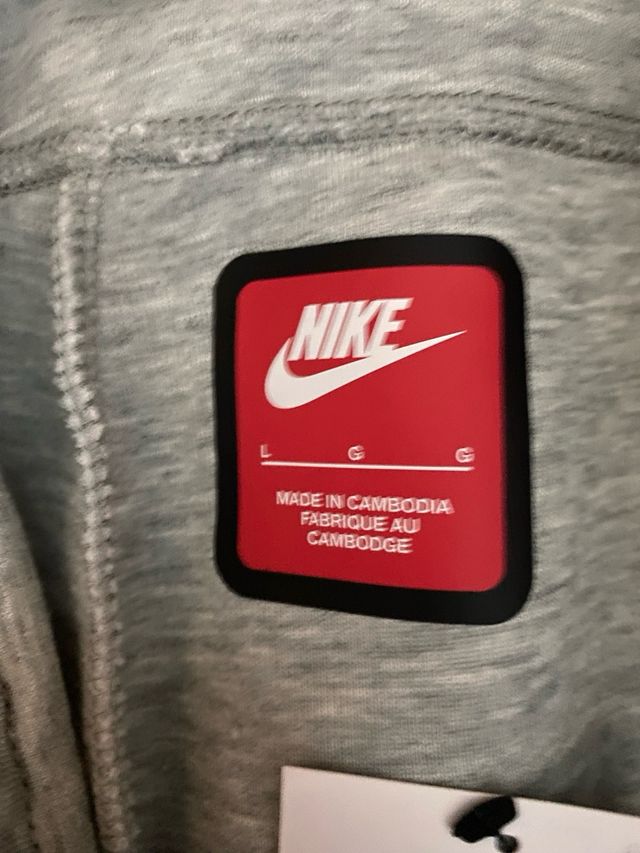 Pantalón Nike Tech Fleece Gris Talla L