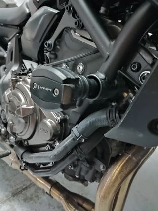 YAMAHA MT07 2020 limitada A2. A tope de extras.