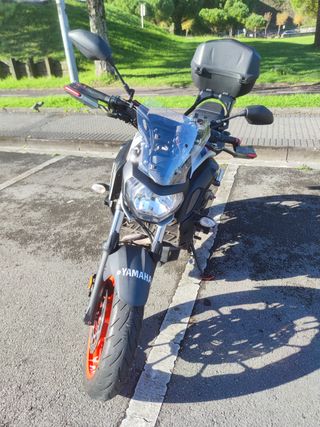 YAMAHA MT07 2020 limitada A2. A tope de extras.