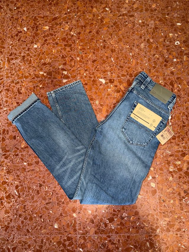 Vaqueros Salsa con etiqueta