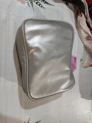 Depiladora Philips con neceser