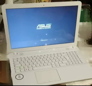 Asus Vivobook Max Notebook Bianco