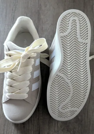 Zapatillas Adidas Campus Beige y Blancas