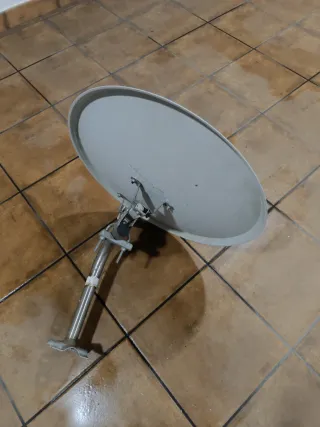 Antena Parabólica Blanca