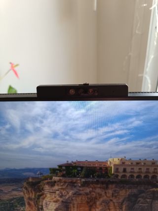 Monitor AOC 24V5CW con Webcam Integrada