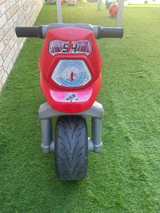 Moto infantil Molto roja