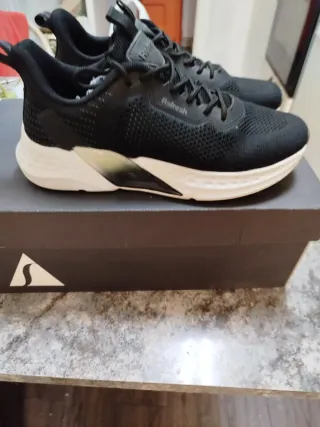 Zapatillas deportivas negras Refresh