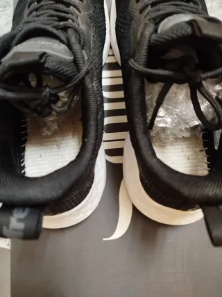 Zapatillas deportivas negras Refresh