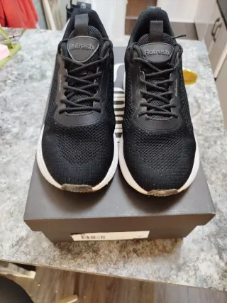 Zapatillas deportivas negras Refresh