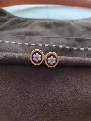 Pendientes vintage flor perla y oro