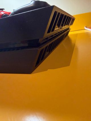 PS4 Slim 500GB + 3 Juegos FIFA y PES