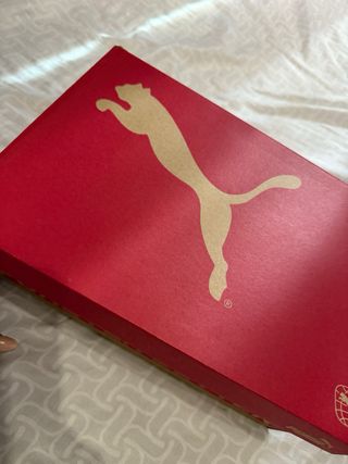 Zapatos Puma Mujer Negro y Dorado