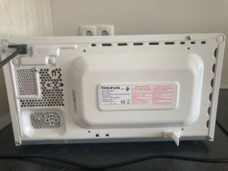 Microondas Taurus Ready Grill 700W 20L (con caja)