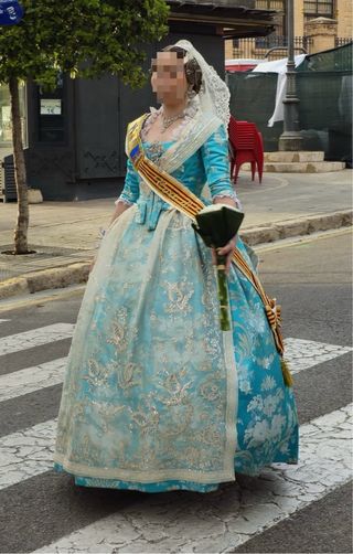 Traje de Fallera
