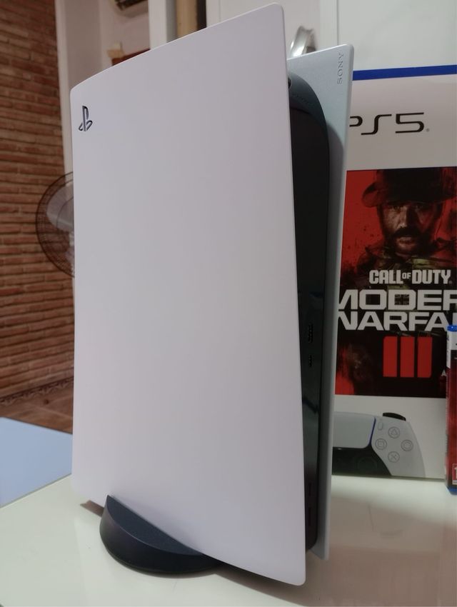Playstation 5 + 2 Juegos