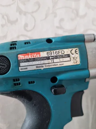 Makita 6916FD Atornillador de Impacto