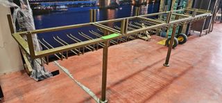 Copero de hierro pintado