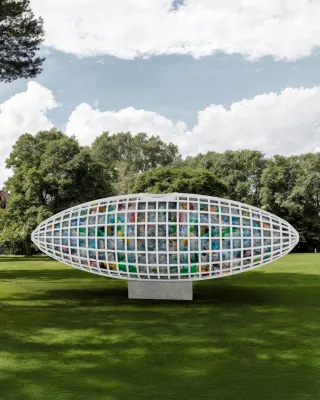 Escultura de jardín madera y metal