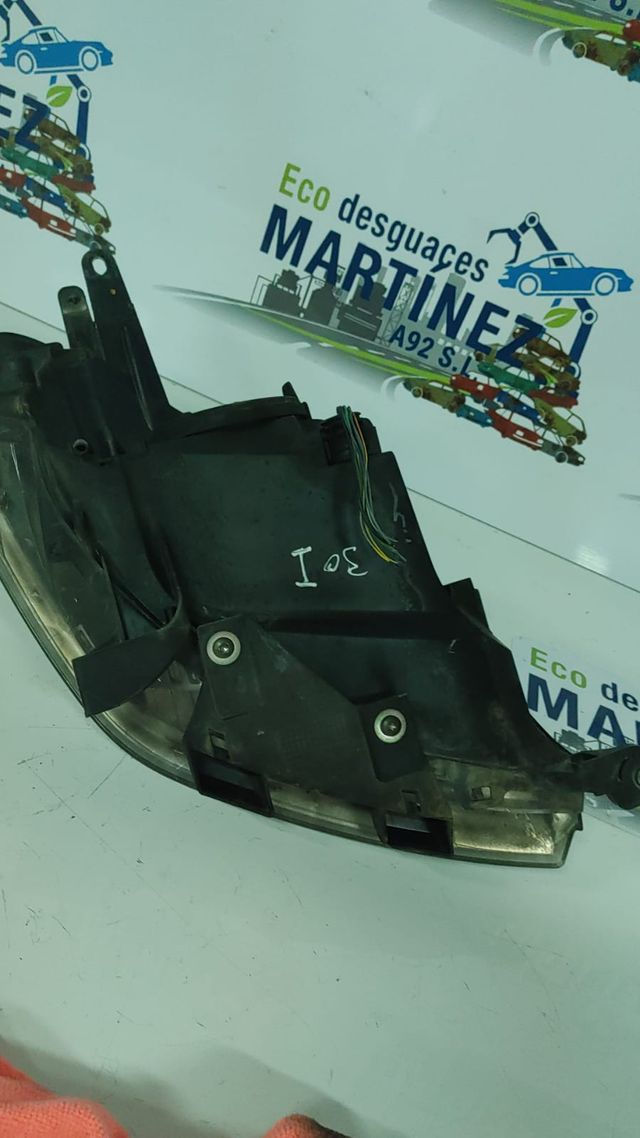 Faro Izquierdo Fiat Fiorino 2014