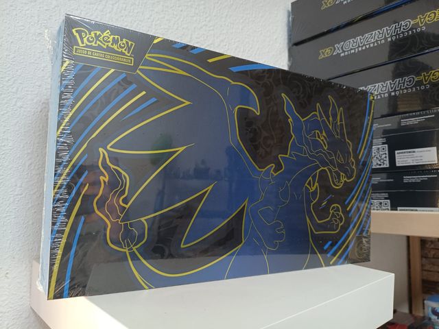 Colección Ultra Premium Mega Charizard Castellano