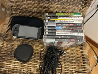 Pack PSP Negra con 9 Juegos (leer abajo)