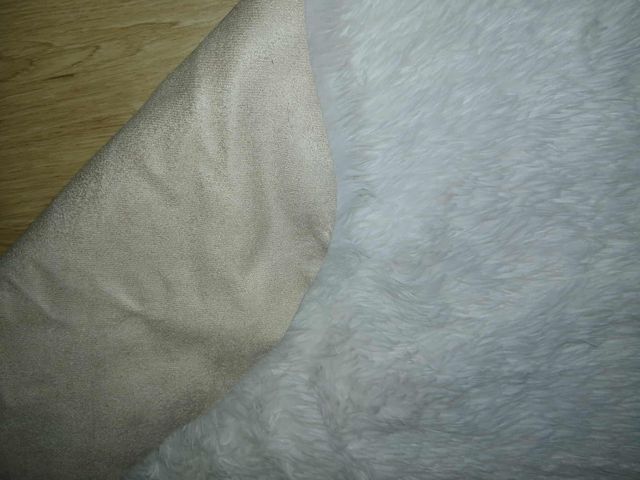 Alfombra blanca suave efecto pelo