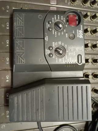 Pedalera Zoom 606 Guitarra Multiefectos