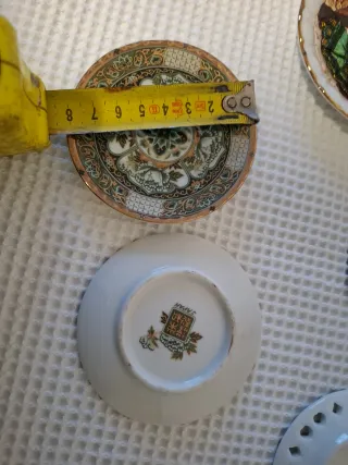 Set di 7 piatti decorativi antichi