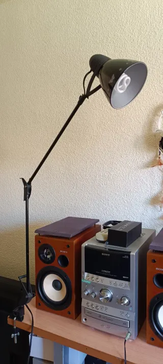 Lámpara de escritorio ajustable