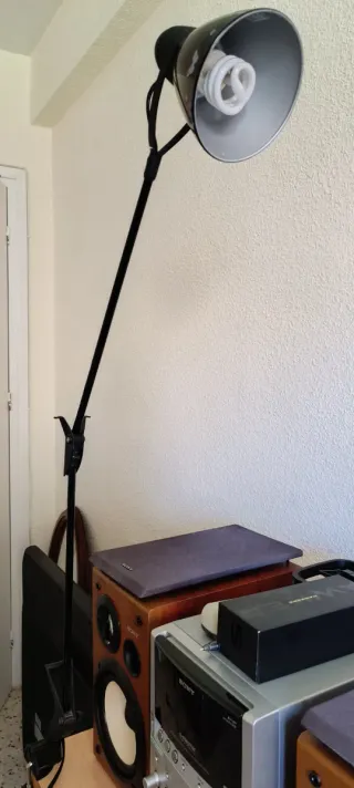 Lámpara de escritorio ajustable