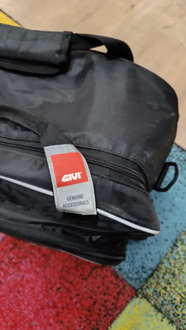 Bolso Givi Negro para Moto