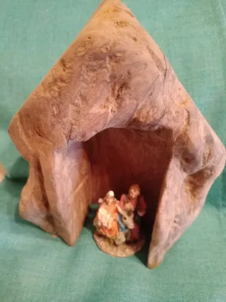 Grotta per presepe in legno d'ulivo