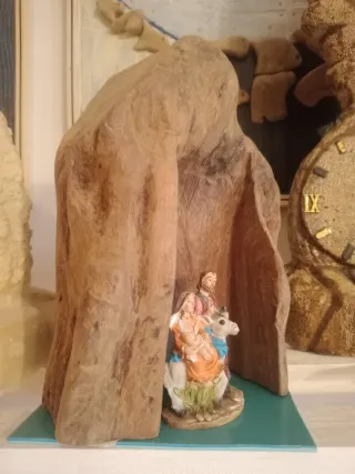 Grotta per presepe in legno d'ulivo