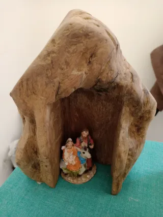 Grotta per presepe in legno d'ulivo