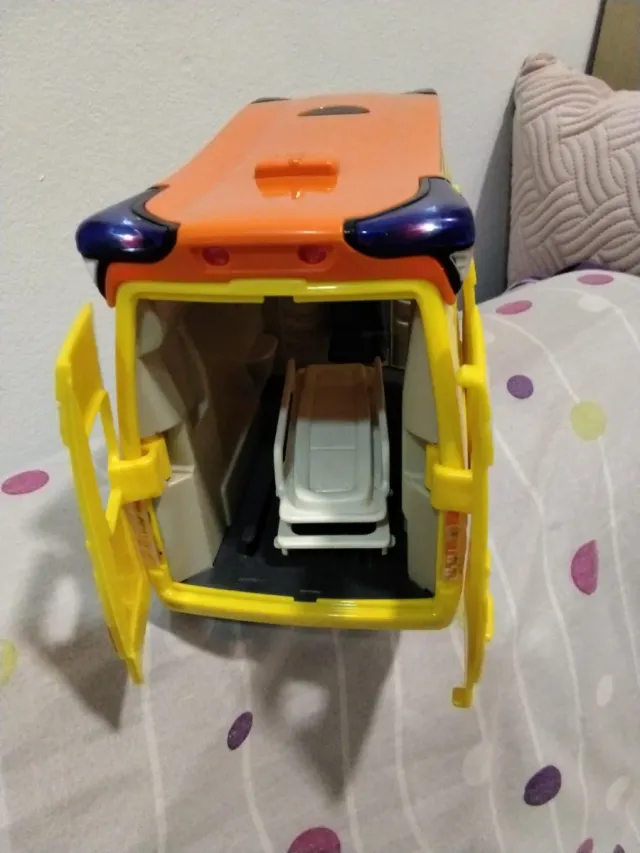 Ambulancia Juguete SEM