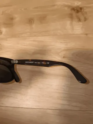 Gafas de sol Ray-Ban Wayfarer color carey.