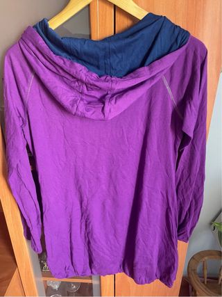Sudadera Morada con Capucha
