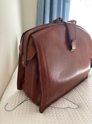 Maletín grande de cuero marrón