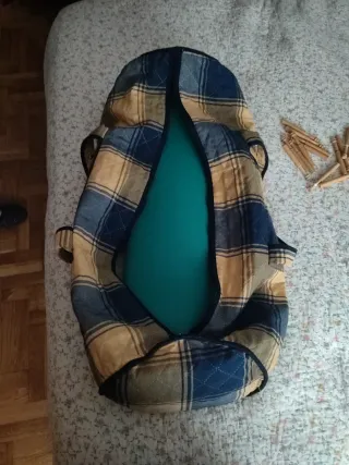 Bolillera junto con bolillos de boj (10cm) y funda