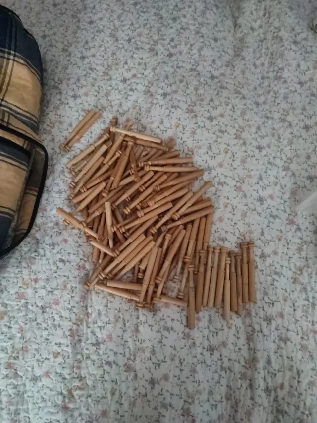 Bolillera junto con bolillos de boj (10cm) y funda